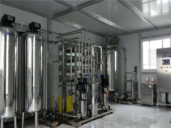 又一纯水设备安装完毕，已经投入使用